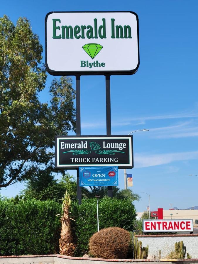 Emerald Inn & Lounge Blythe Exterior photo
